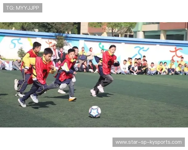 体育赛事集中展开，足球风采引人注目，体育足球赛完整视频